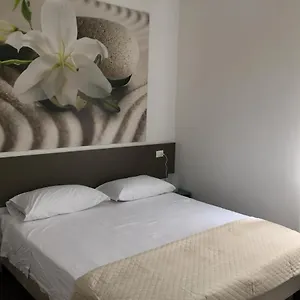 https://affittacamere-mare-fuori.hotelitalianriviera.com