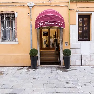 Agli Artisti 3*, Veneza Itália