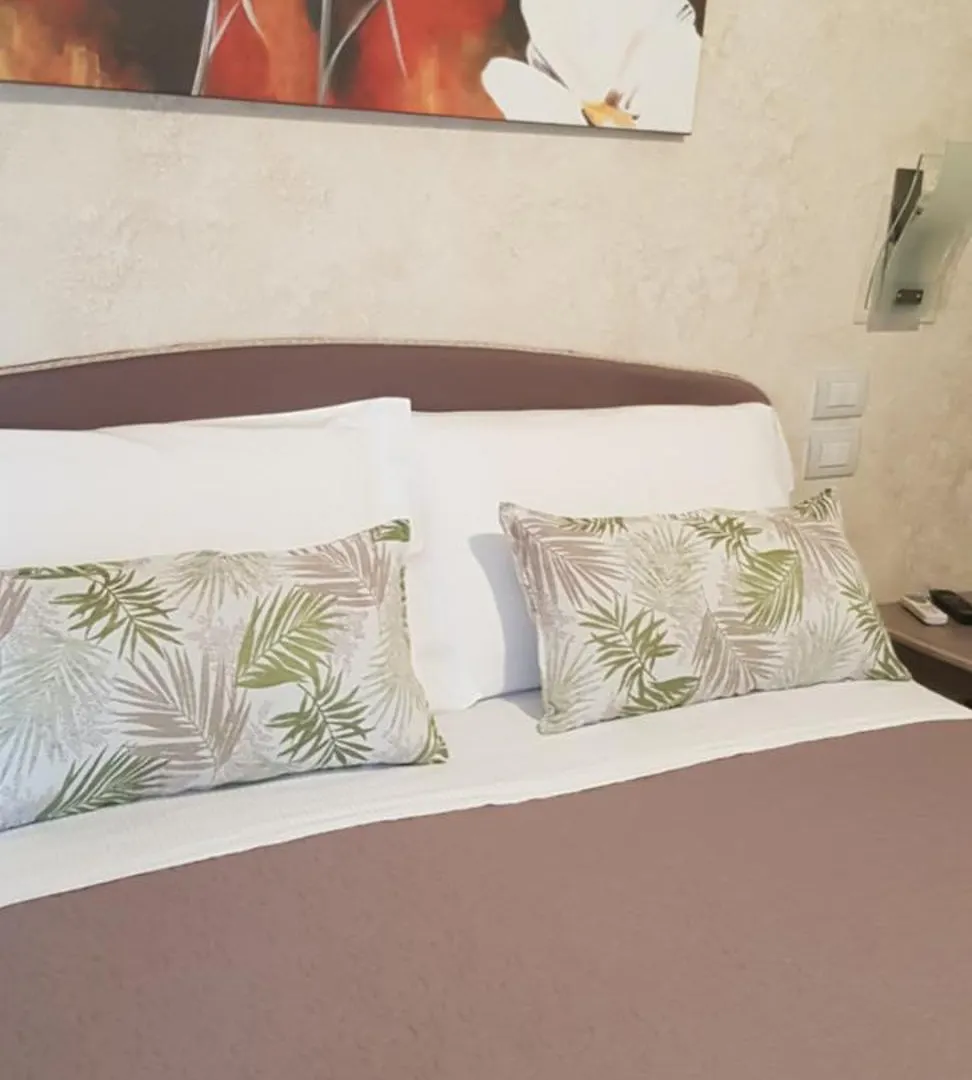 Hotel Margherita Meuble Sirmione 0*,  Italy