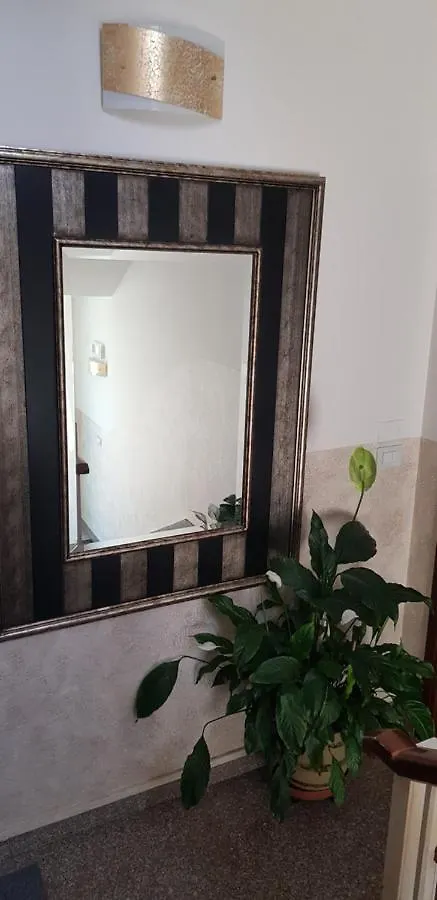 Hotel Margherita Meuble Sirmione Italia