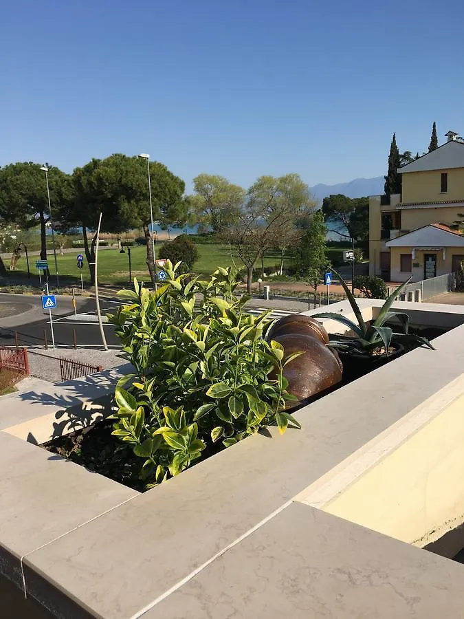 Hotel Margherita Meuble Sirmione Italia